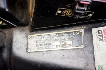 1952
Numéro de série XPAGTD22893

Conduite...