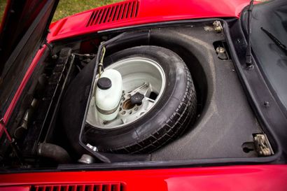 1981FERRARI 308 GTSI
Numéro de série ZFFAA02A5B0034771

Peinture...