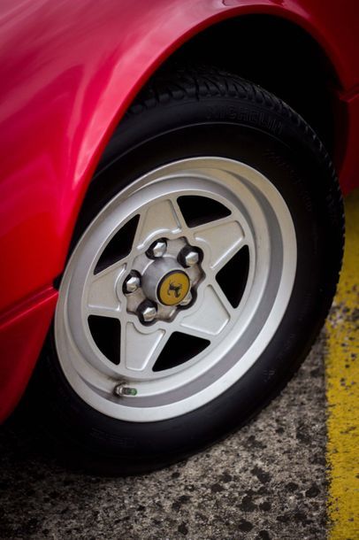 1981FERRARI 308 GTSI
Numéro de série ZFFAA02A5B0034771

Peinture...