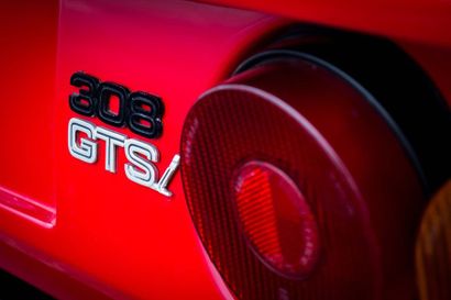 1981FERRARI 308 GTSI
Numéro de série ZFFAA02A5B0034771

Peinture...