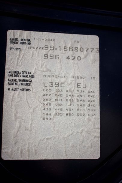 2000
Numéro de série WPOZZZ99Z1S680773

Seulement...