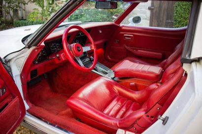 1979
Numéro de série 1Z8789S453360

Voiture...