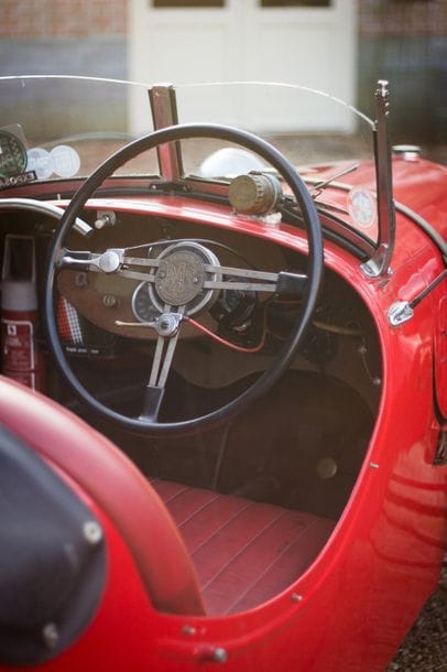 1934 DARMONT V Junior
Serial number 1576

Rare...