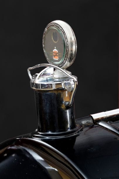 1917 PACKARD Twin-Six V12
Runabout body 

Serial...