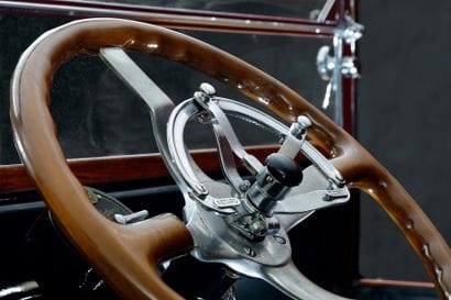 1917 PACKARD Twin-Six V12
Runabout body 

Serial...