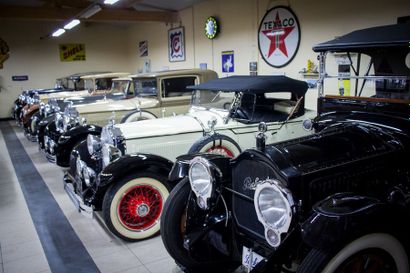 1930 PACKARD 733 Standard Eight Coupé
Body:...