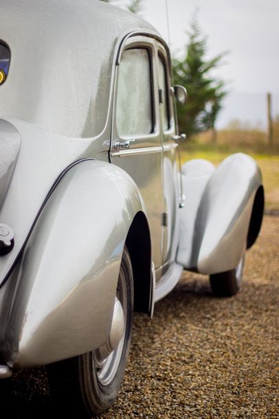 1950 CITROËN Traction 11 BL Splendilux
Serial...