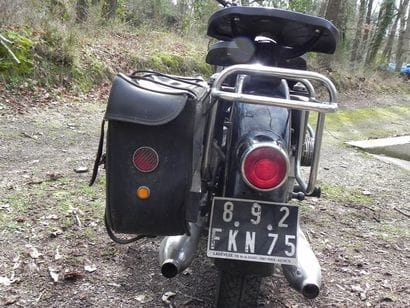 1957 BMW R69
Serial number 652769

Beautiful...