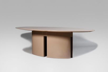 ITALIAN WORK OF THE 1980's Large dining table...