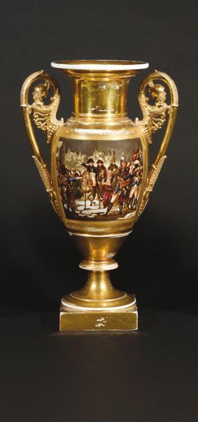 Paris Baluster-shaped porcelain vase with...