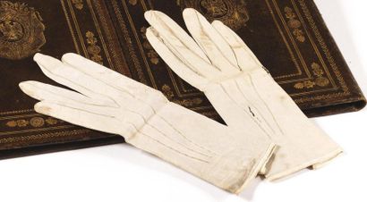 L’EMPEREUR Napoléon III Paire de fines paires...