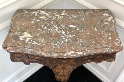 CONSOLE d'alcôve en chêne mouluré et sculpté,...