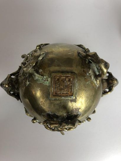 JAPAN Two perfume burners in patinated bronze...