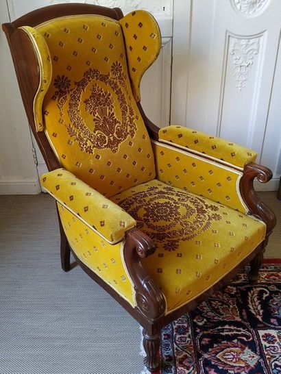 VOLTAIRE FOLTAIL with mahogany lugs, armrests...