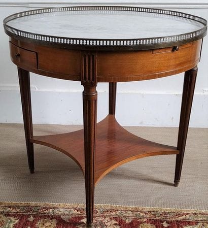 Large mahogany veneer BOUILLOTTE TABLE opening...