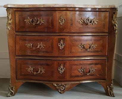 COMMODE in veneer wood and marquetry opening...