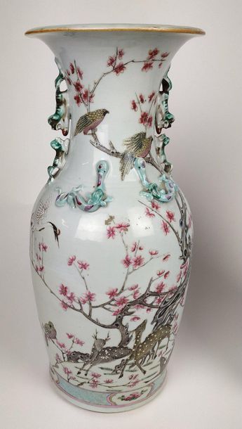 CHINA Two pair of baluster-shaped vases made...
