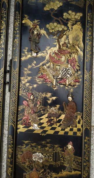 CHINA
Black lacquered wood screen with six...