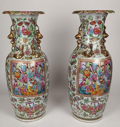 CHINA Pair of large baluster vases in Canton...