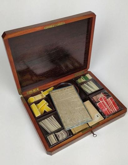 BOSTON PLAYING BOX in rosewood and marquetry...