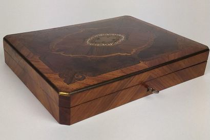 BOSTON PLAYING BOX in rosewood and marquetry...