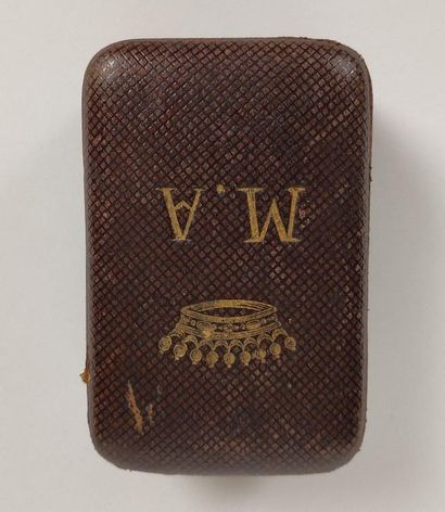 PERFUM BOTTLE in polychrome porcelain decorated...