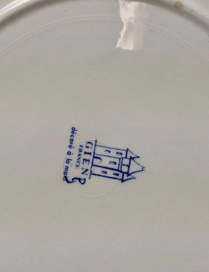 GIEN Earthenware dinner service with floral...