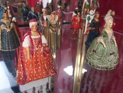 LEAD FIGURINES Collection of 178 lead figurines...