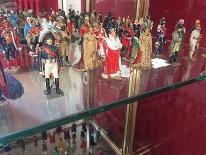 LEAD FIGURINES Collection of 178 lead figurines...