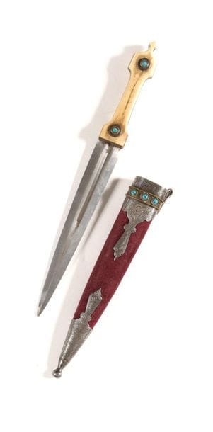 DAGGER

With its original sheath, decorated...