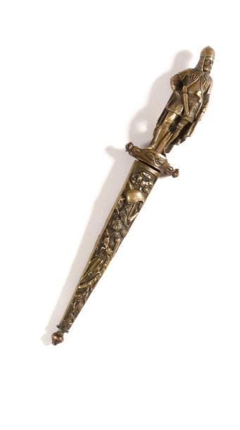 DAGUE

Handle representing a Cossack escorting...