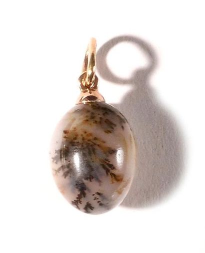 Egg-shaped pendant 

Gold, natural stone

Punches:...