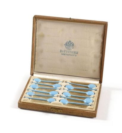 12 SALT SPOONS by brothers GRATCHEV

Silver,...