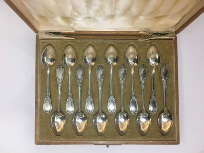 12 TEASPOONS A THE

Silver, vermeil

Punch:...