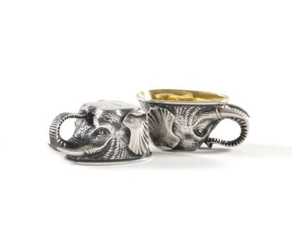 PAIR OF CHARKAS in the shape of elephants

Engraved...