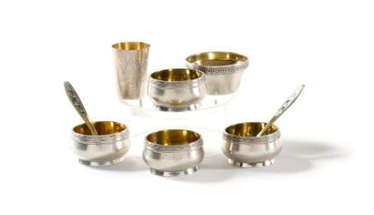 LOT of 5 SALTINGS and 2 SPOONS of salt

Engraved...
