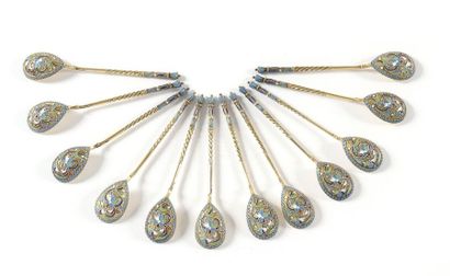 12 TEASPOONS A THE

Silver, vermeil, cloisonné...