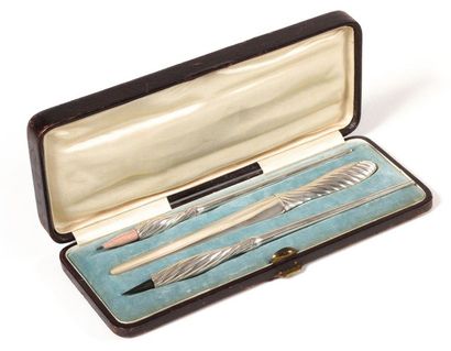 OFFICE SUPPLIES

Comprising a paper knife,...