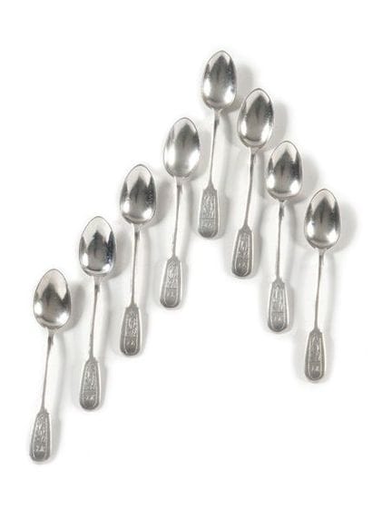 8 TEASPOONS A THE

Engraved silver

Punches:...