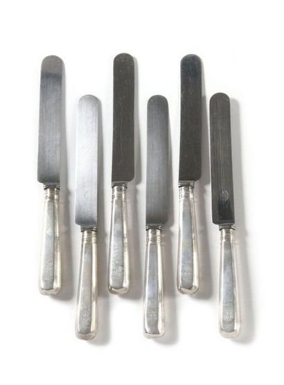 6 KNIFES

Decorated with the figure under...