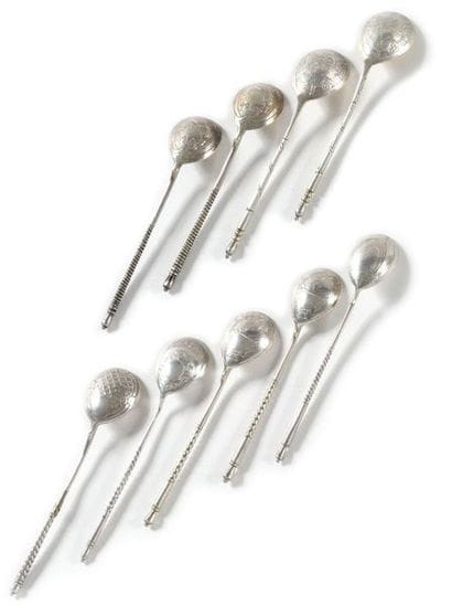 LOT of 9 TEA SPOONS 

Engraved silver,

Punches...