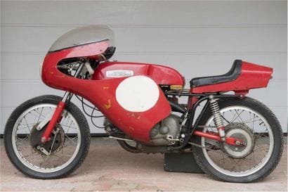 1962 AERMACCHI 250 ALA VERDE
Succession de...