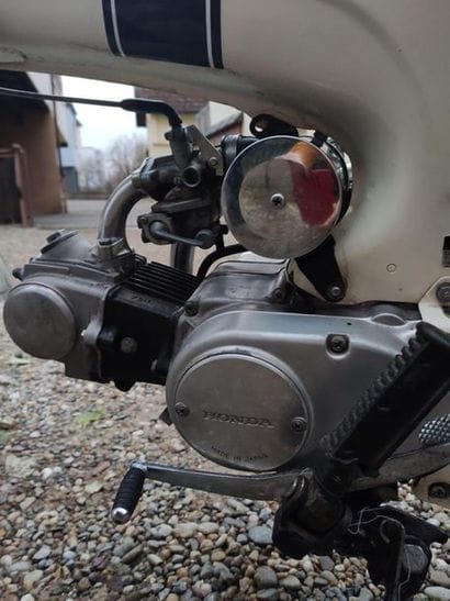 1969 HONDA DAX
Cadre numéro ST70-555481

Moteur...
