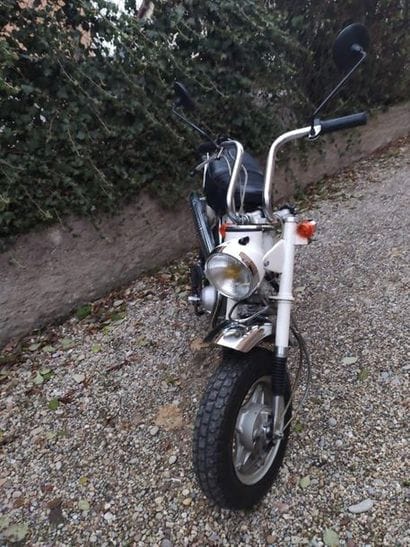 1969 HONDA DAX
Cadre numéro ST70-555481

Moteur...