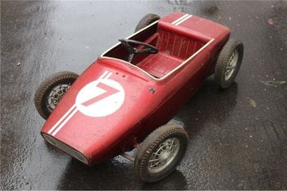 Lotus F1

Voiture à pédales de marque MG...