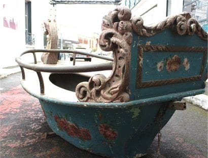 Barque de manège forain XIX°. Finement réalisée...