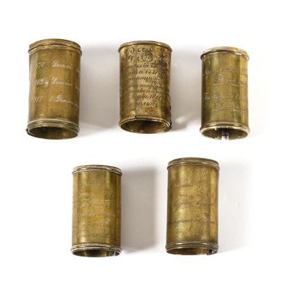 5 SOUVENIRS DES REGIMENTS COSAQUES

Métal...