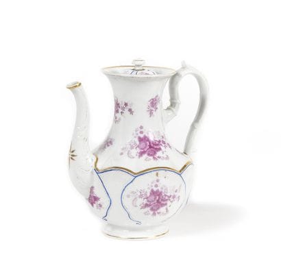 THEIERE

Porcelaine peinte

Manufacture impériale...