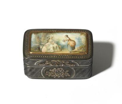 RAVISSANTE PETITE BOITE RECTANGULAIRE A PILULES,...