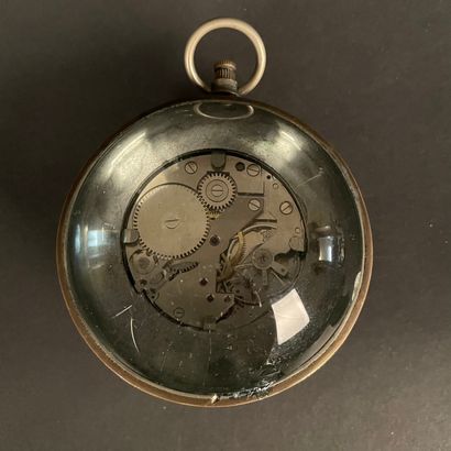 RADIUS. Watch of office. White dial signed....
